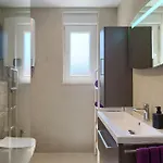 Gloria