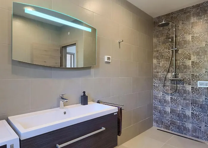 Gloria Semesterbostad Pula